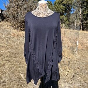 NWT Elegant Grey Lace Trim Tunic by Cable & Gauge, XL